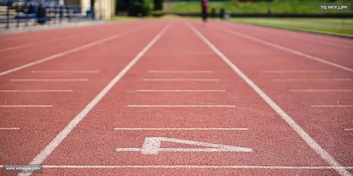 必一🏀跃动青春,每一次投篮都是对热爱的致敬!